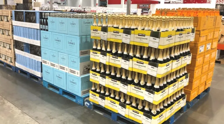 Costco Moet Champagne, 6 Pack Mini's with Sipper - Costco Fan