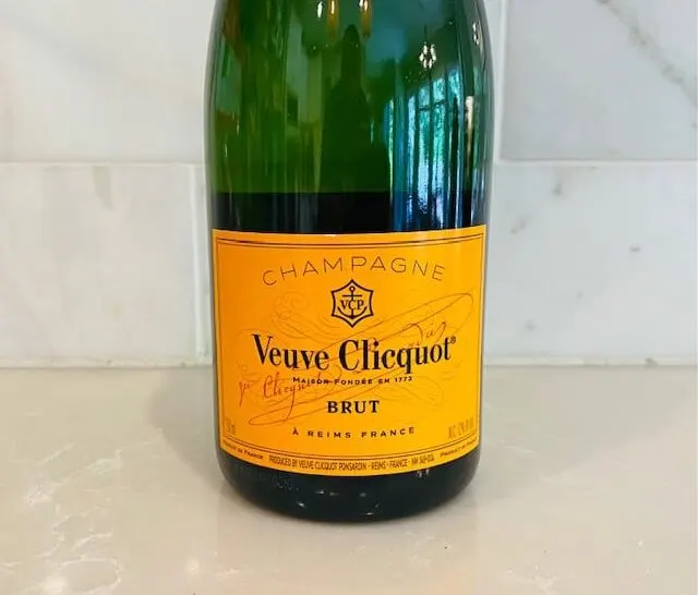 Yellow Label Champagne Collection - Veuve Clicquot